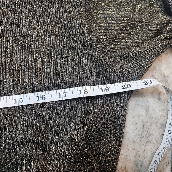 The Edit by Seventeen Metallic Lace-Up Back Crop Top | Size M - Picture 6 of 9